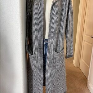 Abercrombie & Fitch long Gray cardigan with chevron design.
